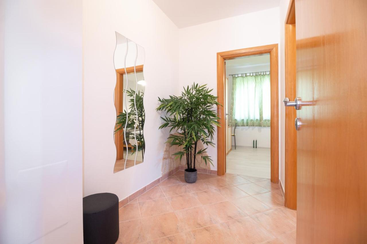Apartments Gracia Baška Екстериор снимка