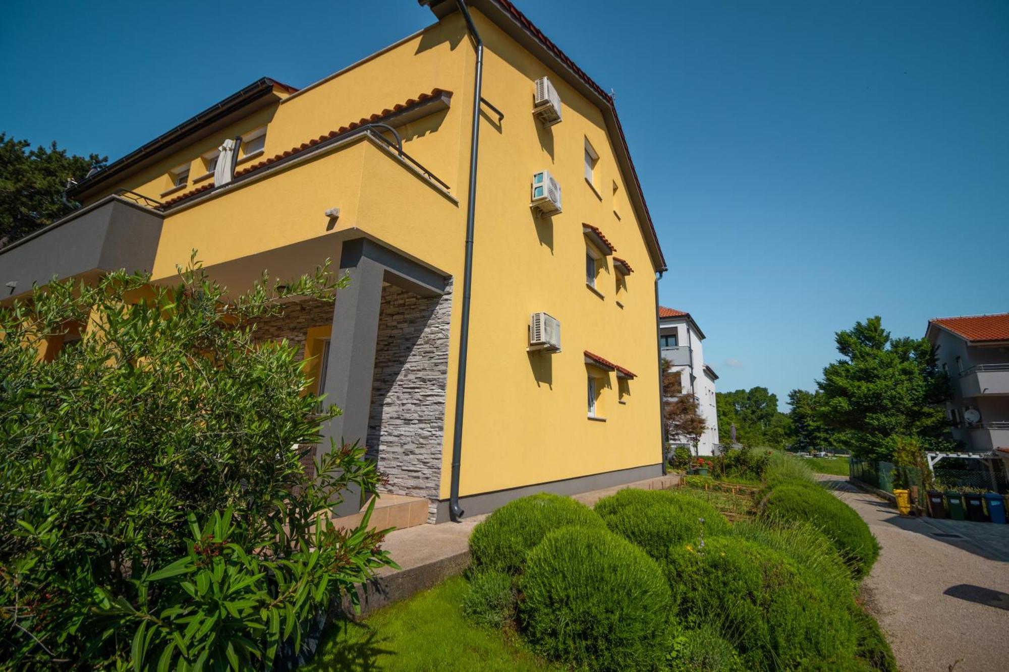 Apartments Gracia Baška Екстериор снимка
